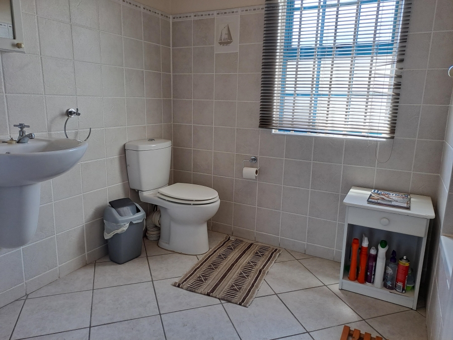 To Let 3 Bedroom Property for Rent in Gordons Bay Central Western Cape